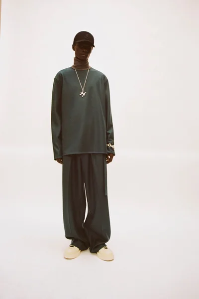 Look 16